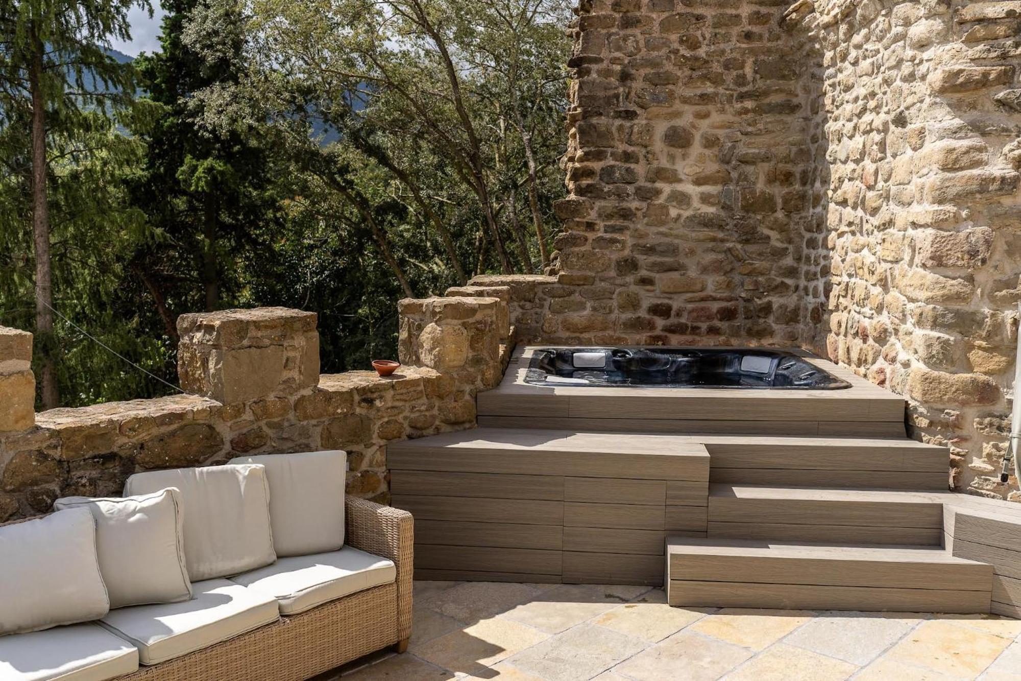 Castell In Girona Villa Sant Miquel de Campmajor Exterior photo
